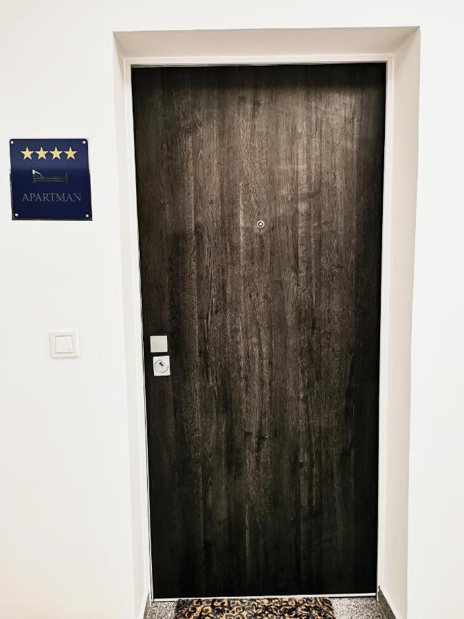 Apartman Angel Όσιγιεκ Εξωτερικό φωτογραφία
